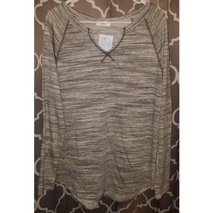 Grey Long Sleeved Top. NWT.